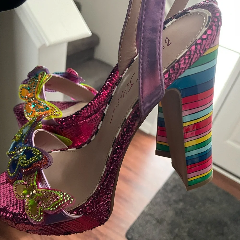 🦋 Beautiful Betsy Johnson Colorful Butterfly Embellished Women's Heels - Picture 1 of 8